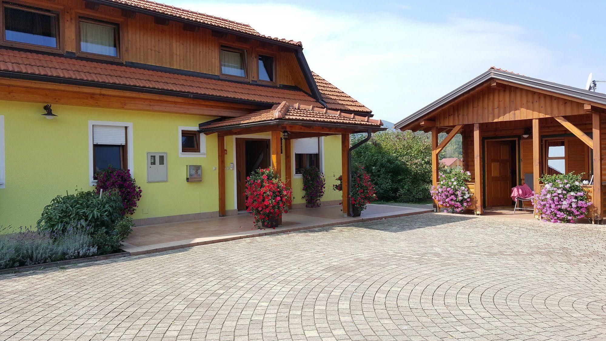 Hotel House Tina Grabovac  Exterior foto